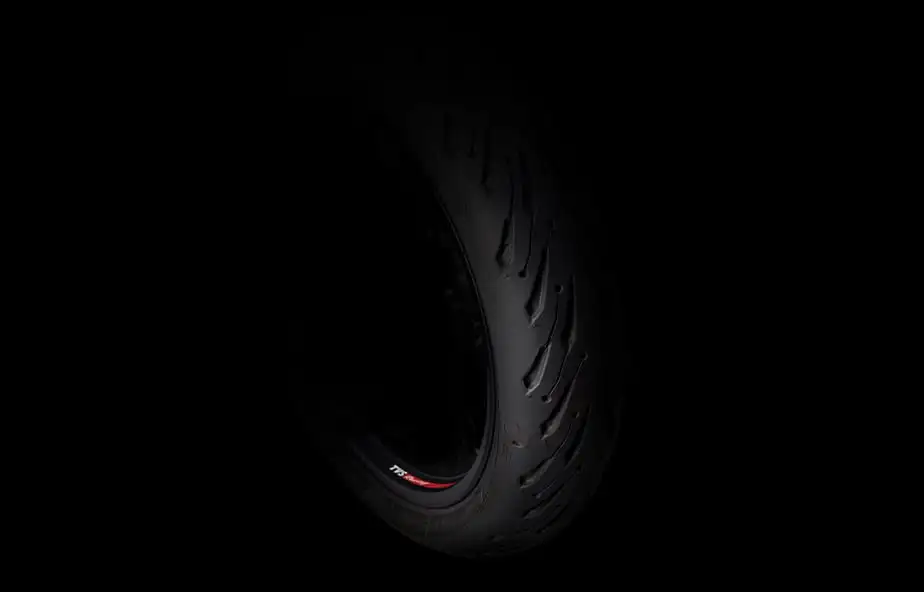 Neumáticos Michelin con agarre superior de la moto RR 310